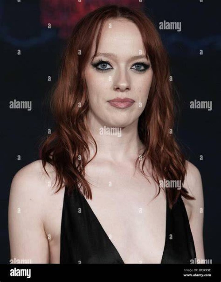 Amybeth McNulty showed off her tattoo she got as a tribute to her mother and grandmother.