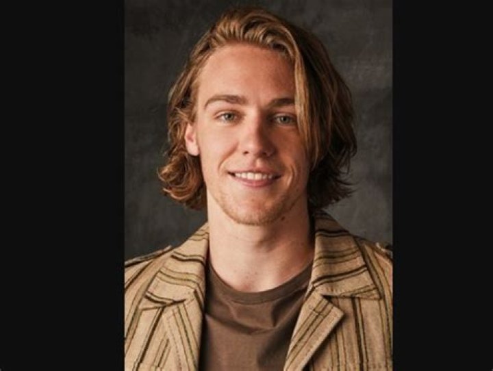 Cooper Van Grootel acted in Pink Elephant