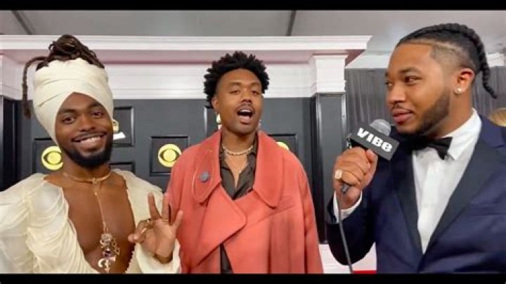 Cozz And Earthgang React To J. Cole&rsquo;s Grammy Win | #VIBEONSite - j cole grammy award wins