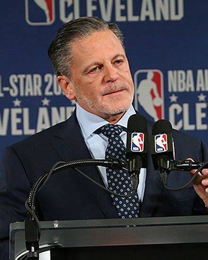 dan gilbert cleveland cavaliers dan gilbert cleveland cavaliers