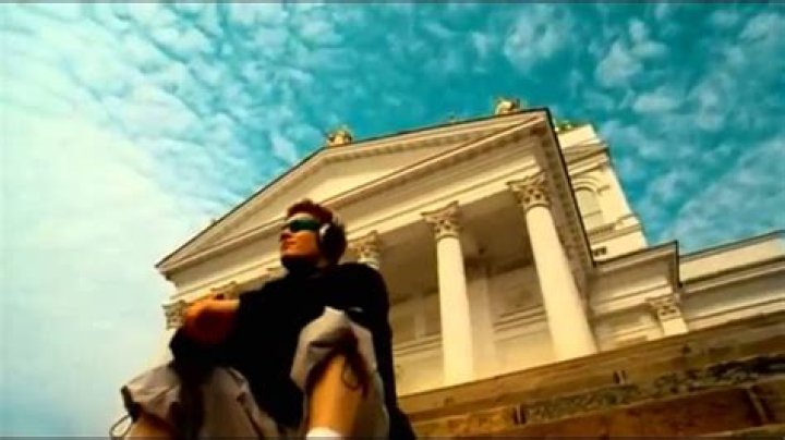 Darude - Sandstorm - Video game soundtrack and memes.