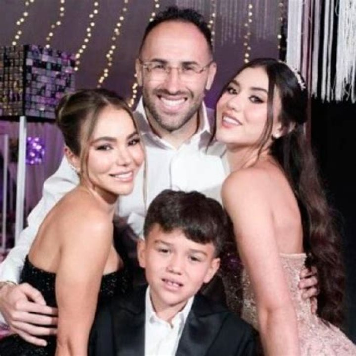 David Ospina fam