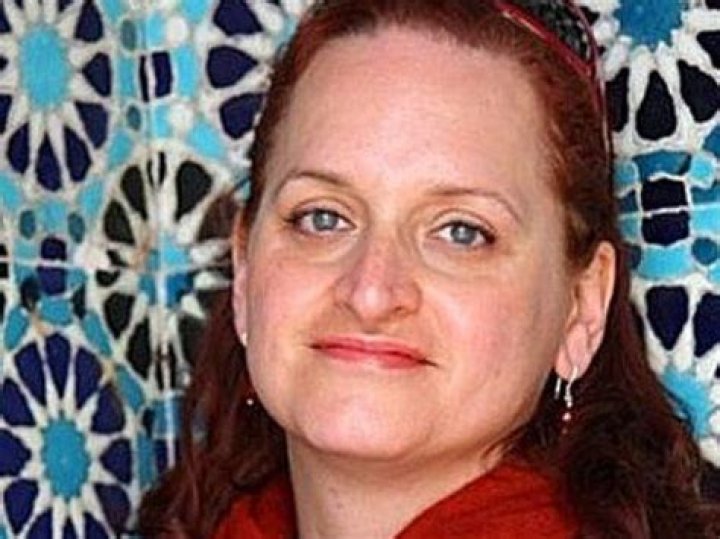 Dr Lynette Nusbacher