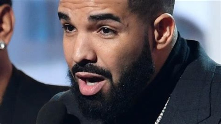 Drake Disses Grammys, Gets Mic Cut Off - j cole grammy award wins