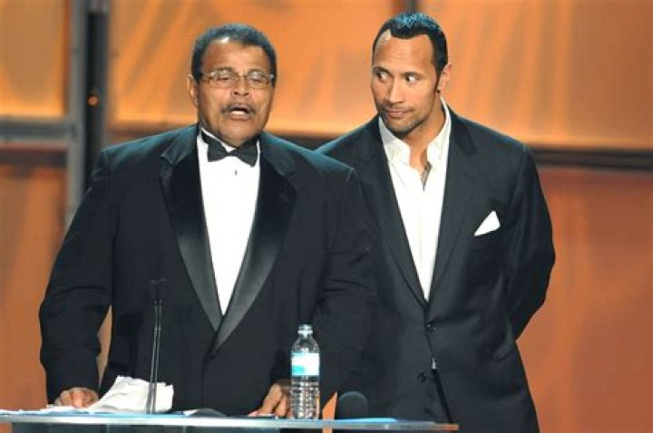dwayne johnson father two siblings copy