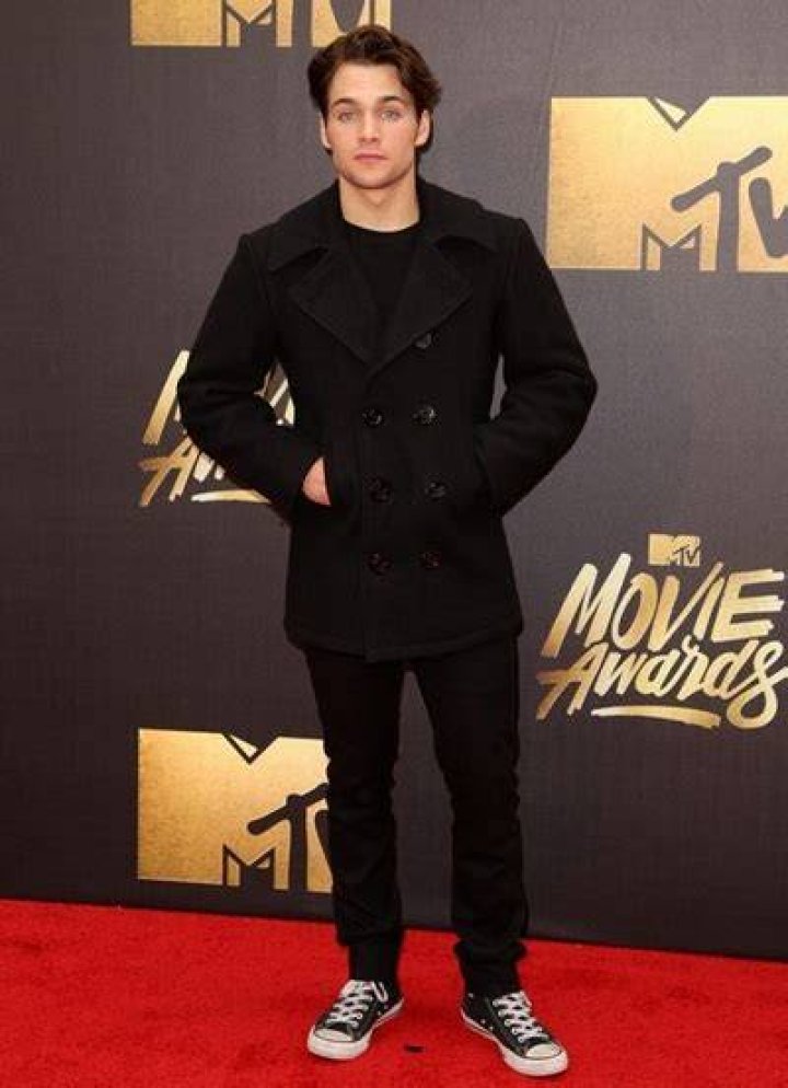 Dylan Sprayberry height