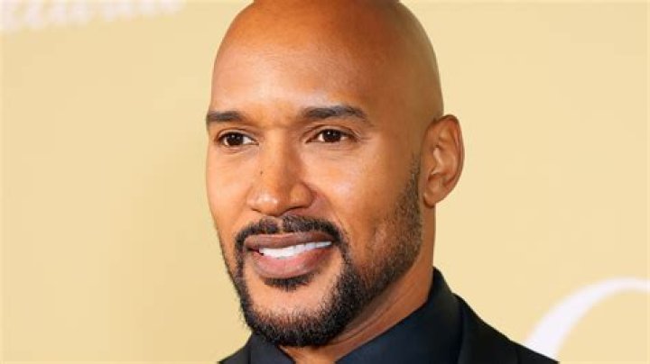 henry simmons achievements