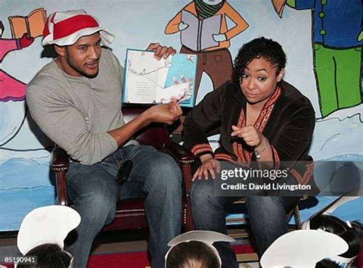 henry simmons education