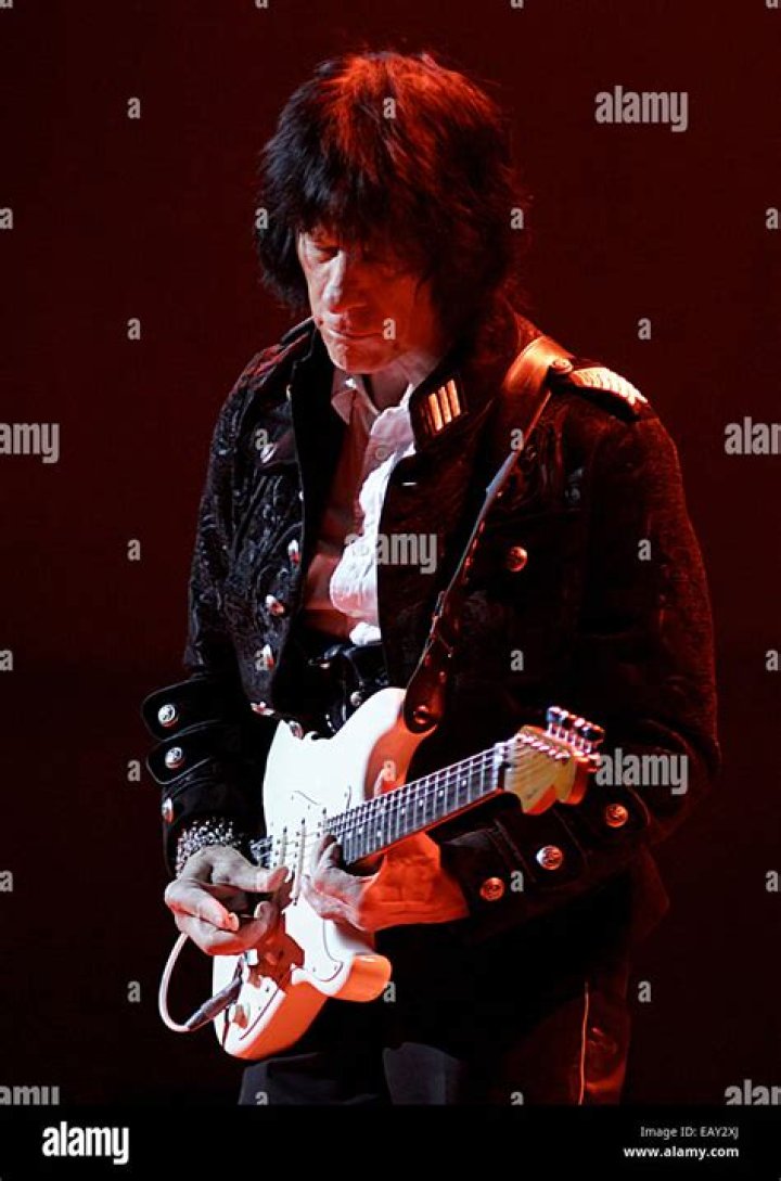 Jeff Beck performing live Jeff Beck performing live