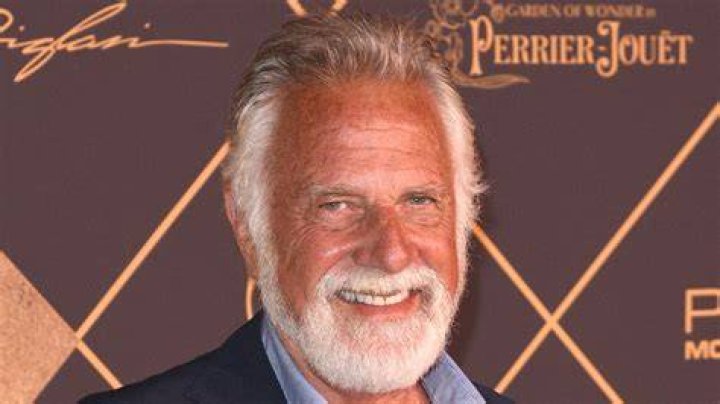 jonathan goldsmith net worth