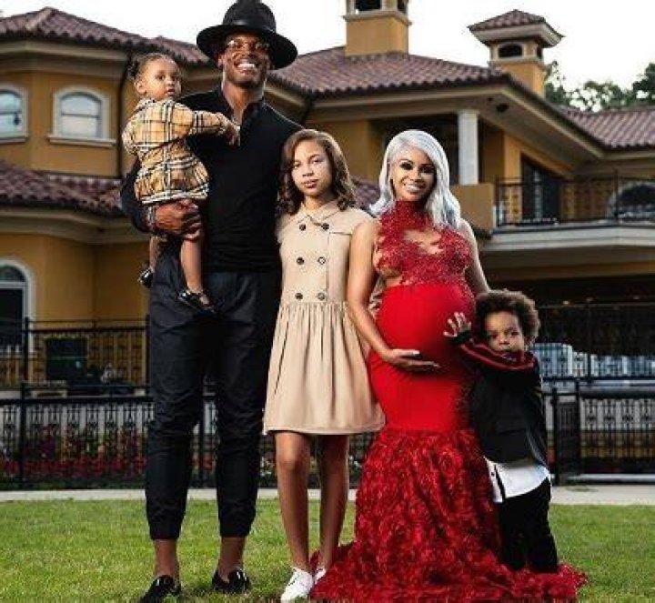 Kia Proctor: Age, Cam Newton, Parents, Stripper, Net Worth! - Best Toppers