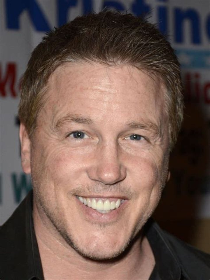 Lochlyn Munro's Financial Status and Wealth Accumulation