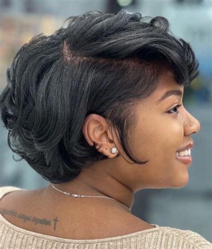 Low cut hairstyles for round faces