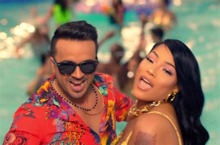Luis Fonsi, Stefflon Don - Calypso - Learn Spanish Reggaeton