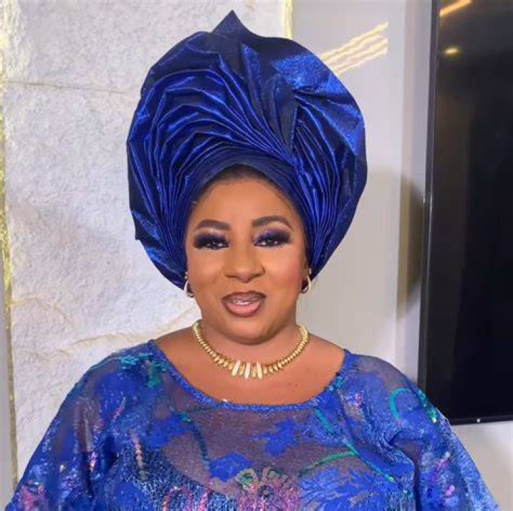 Mide Martins’ biography Mide Martins’ biography