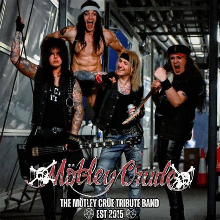 M&ouml;tley Cr&uuml;e