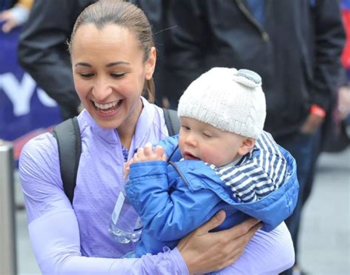 News : Jessica Ennis shows off F-type - AROnline
