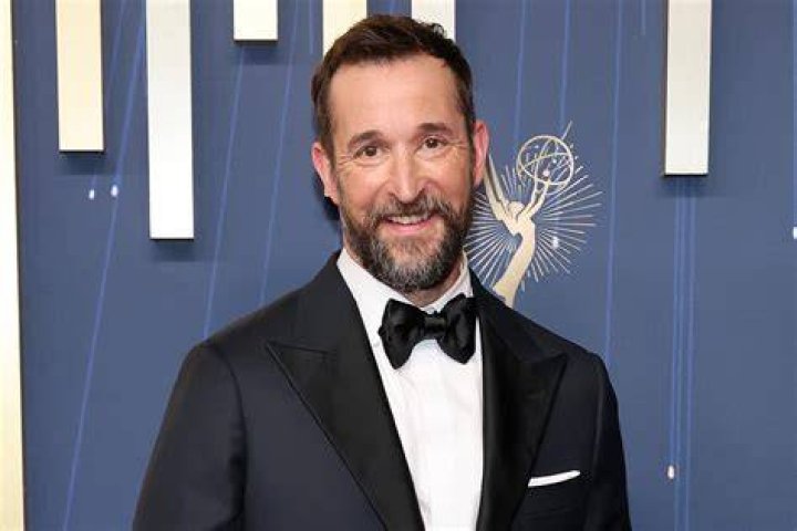 Noah Wyle and his current wife,Sara Wells Noah Wyle and his current wife,Sara Wells