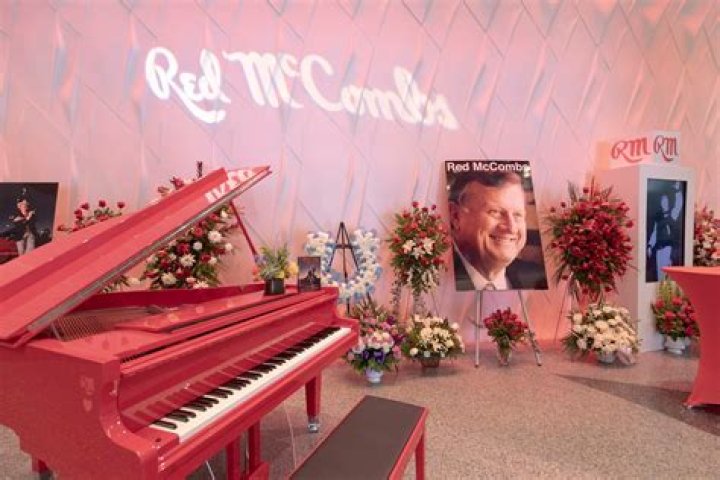 Red McCombs Achievements Red McCombs Achievements