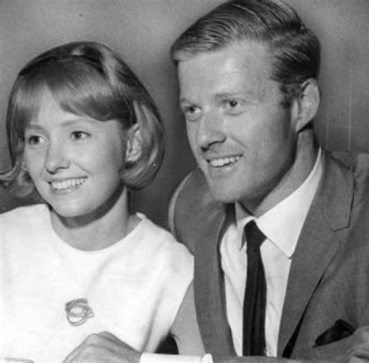 Robert Redford with his first wife Lola Van Wagenen in the 1970s.