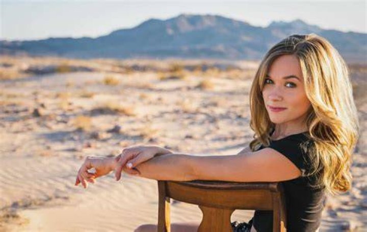 Sanni McCandless bio Sanni McCandless bio