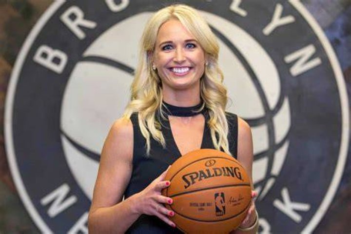 Sarah Kustok
