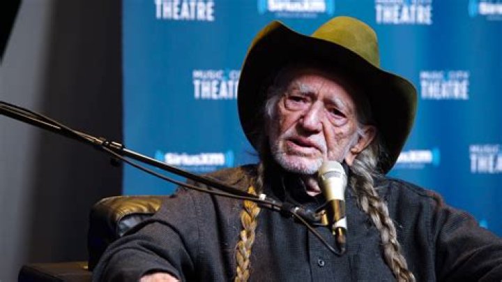 Willie Nelson on Pitching Crazy to Patsy Cline // SiriusXM // Willie's Roadhouse - famous songs written by willie nelson sung by others